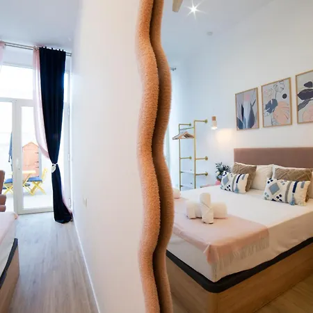 Color & Design Next To Russafa Soho Appartement *