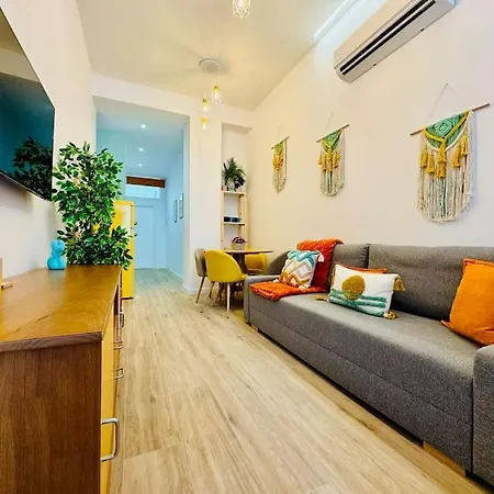 Apartment Color & Design Next To Russafa Soho *