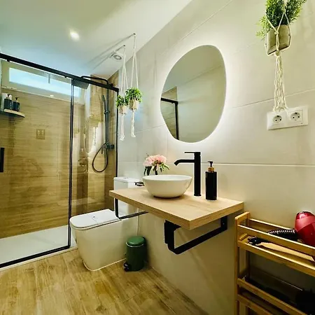 Apartment Color & Design Next To Russafa Soho Valencia