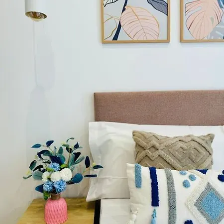 Color & Design Next To Russafa Soho Apartment *