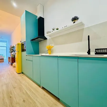 Color & Design Next To Russafa Soho Apartment *